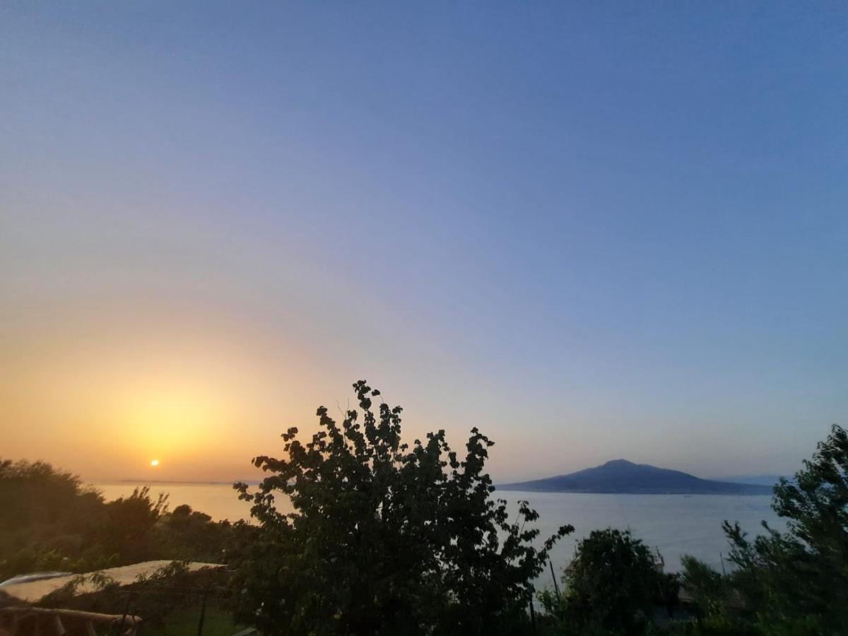 La Badia Montechiaro - Breathtaking View Of Sorrento Coast Vila Vico Equense Exterior foto